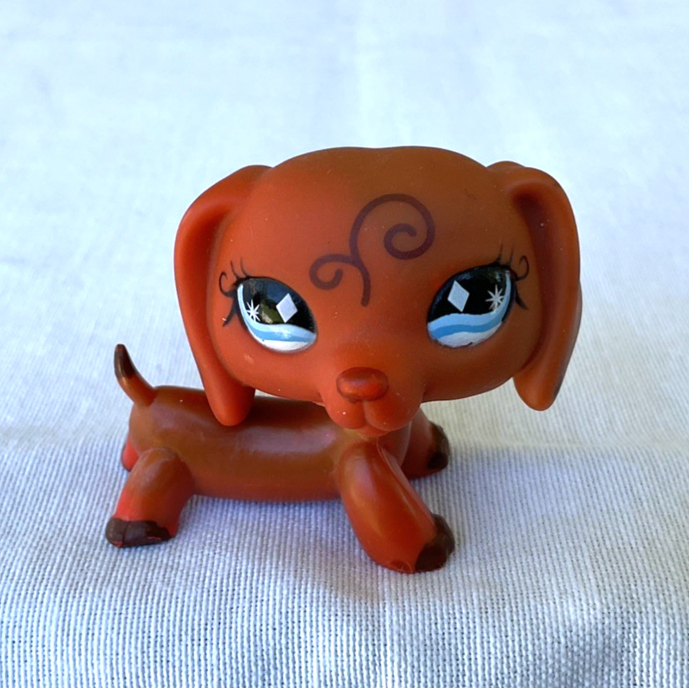 Littlest Pet Shop LPS #640 RARE Scroll Ears Dachshund Dog Blue Diamond Eyes 2006